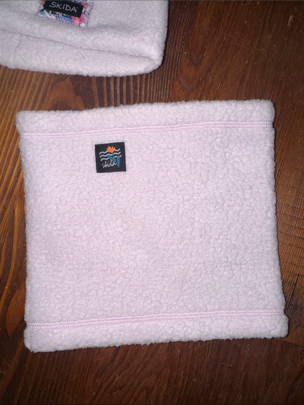 Skida High Pile Hat And Neck Warmer Alpenglow Lavender Nwt — image 5 of 5